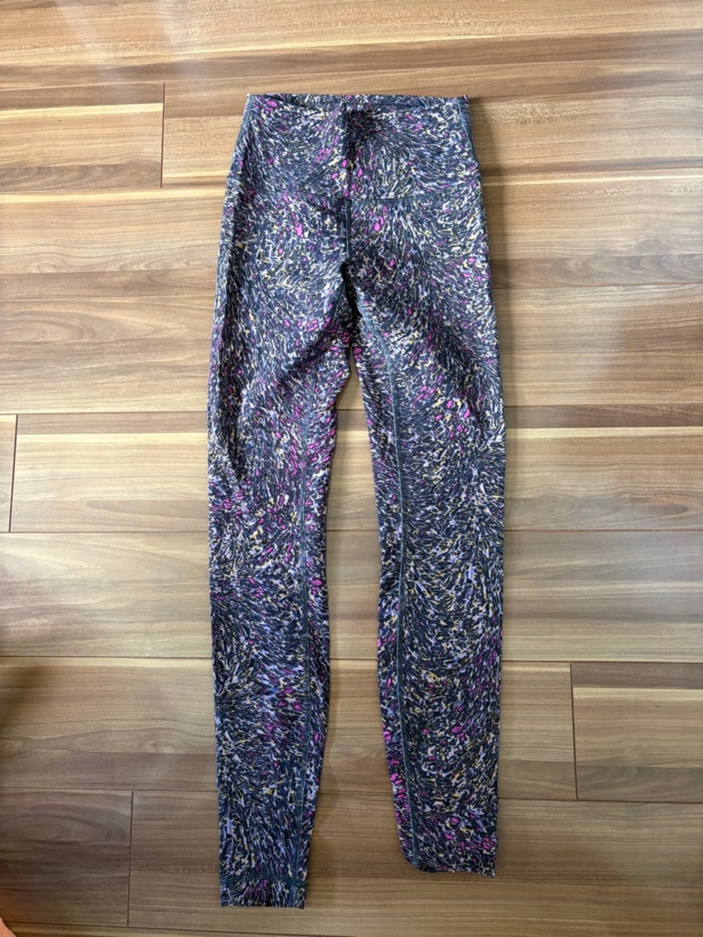 Lululemon Wunder Train High Rise Tight 28” - Picture 4 of 8